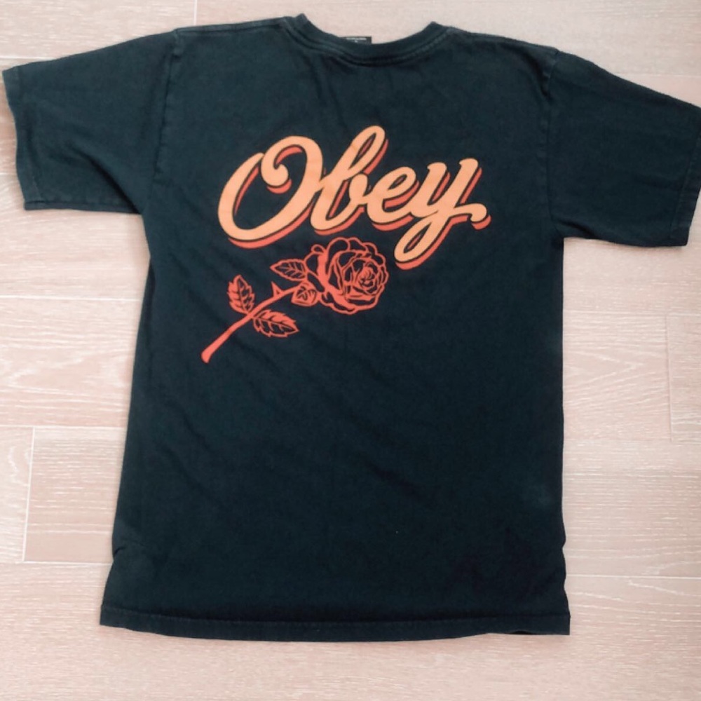 Obey top